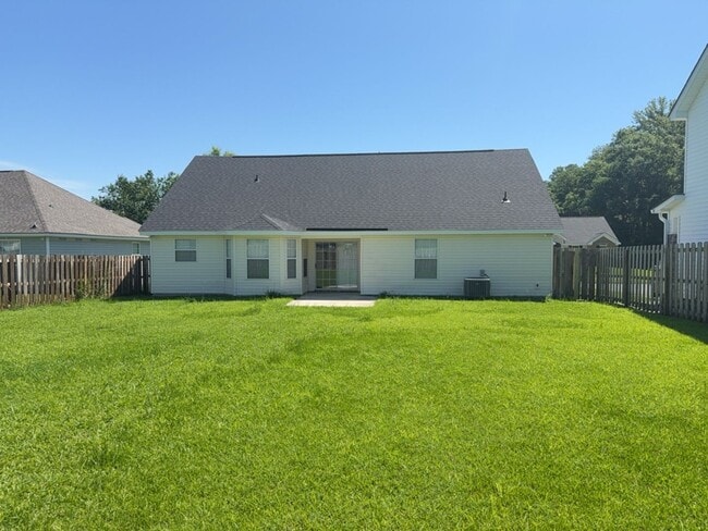 Building Photo - 525 Golden Grove Ln
