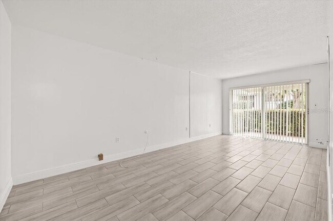 Building Photo - 1235 S Highland Ave