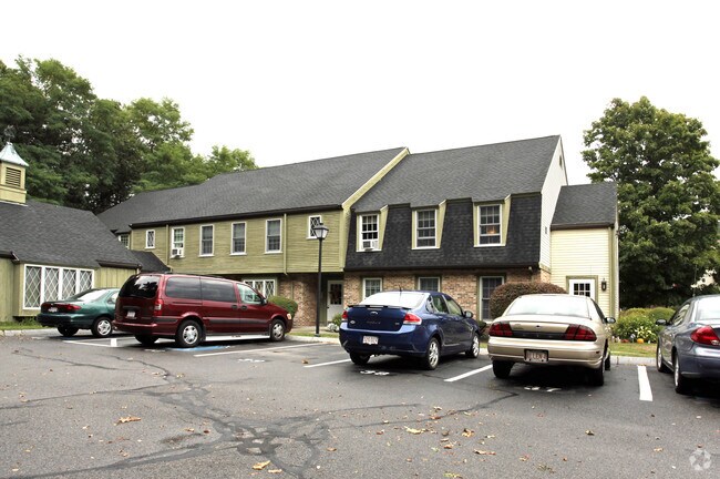 Colonial Gardens - 1 Ross Dr Lynnfield MA 01940 | Apartment Finder