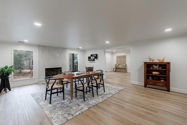 Building Photo - 459 Atlanta Country Club Dr