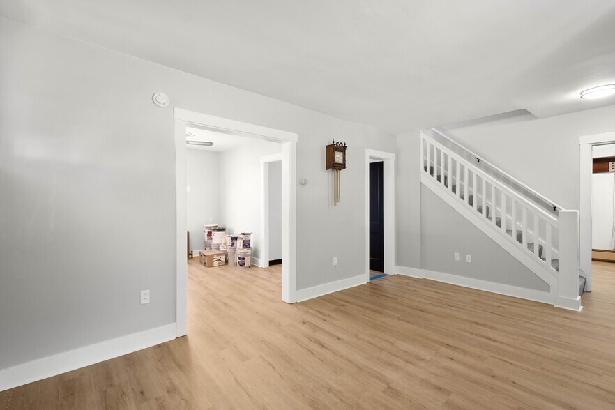 Building Photo - 1121 Margray St