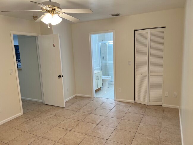 Building Photo - 3673 NW 94th Ave
