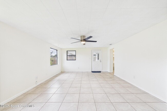 Building Photo - 4339 Plompton Dr