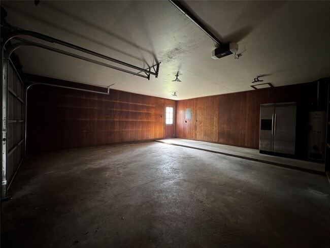 Building Photo - 24231 Shellbrook Dr