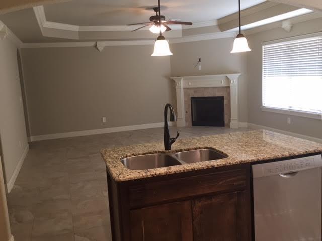 Building Photo - 2905 SW Tanglewood Ave