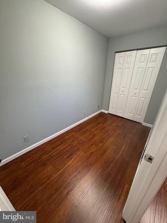 Building Photo - 156 N Haven St