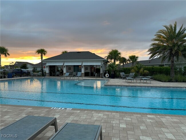 Building Photo - 43800 Blue Heron Ln