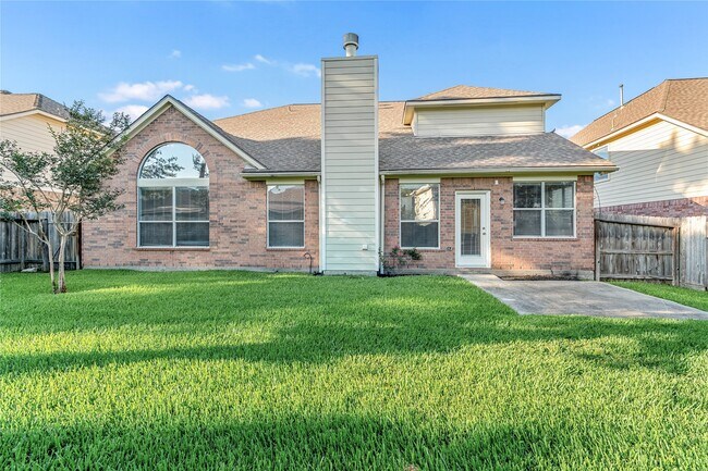 Building Photo - 6211 Stone Hill Rd