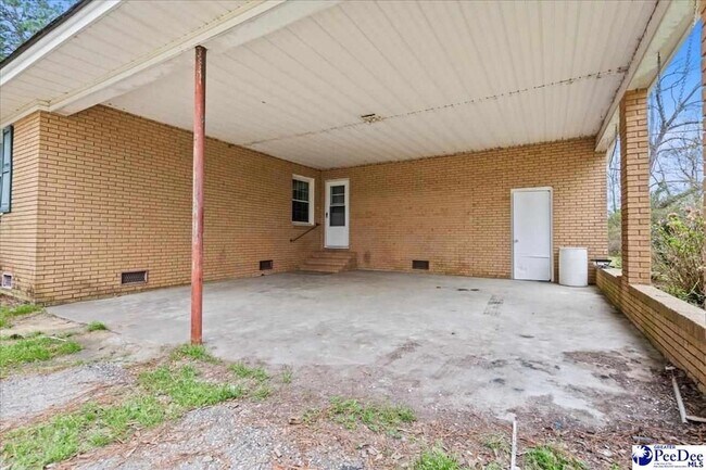 Building Photo - 2223 Camlin Ln