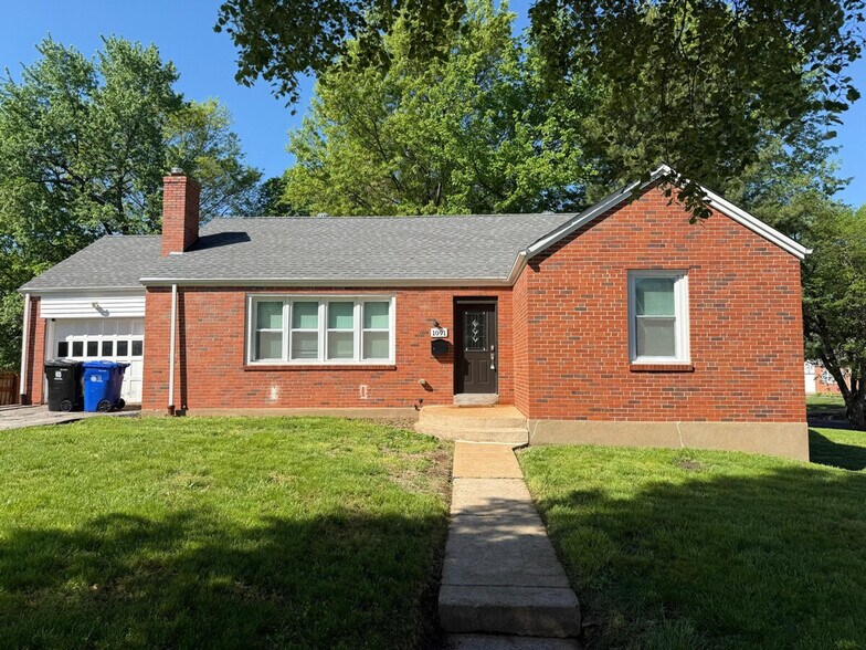 Building Photo - 1091 Purcell Ave