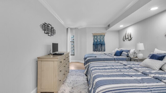 Building Photo - 1000 S Ocean Blvd