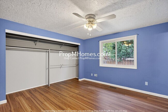 Building Photo - Three Bedroom Escape in Oregon City!