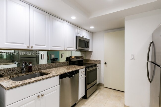 Building Photo - 2100 S Ocean Dr