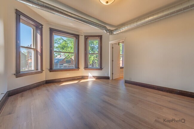 Building Photo - 2644 W 22nd Pl