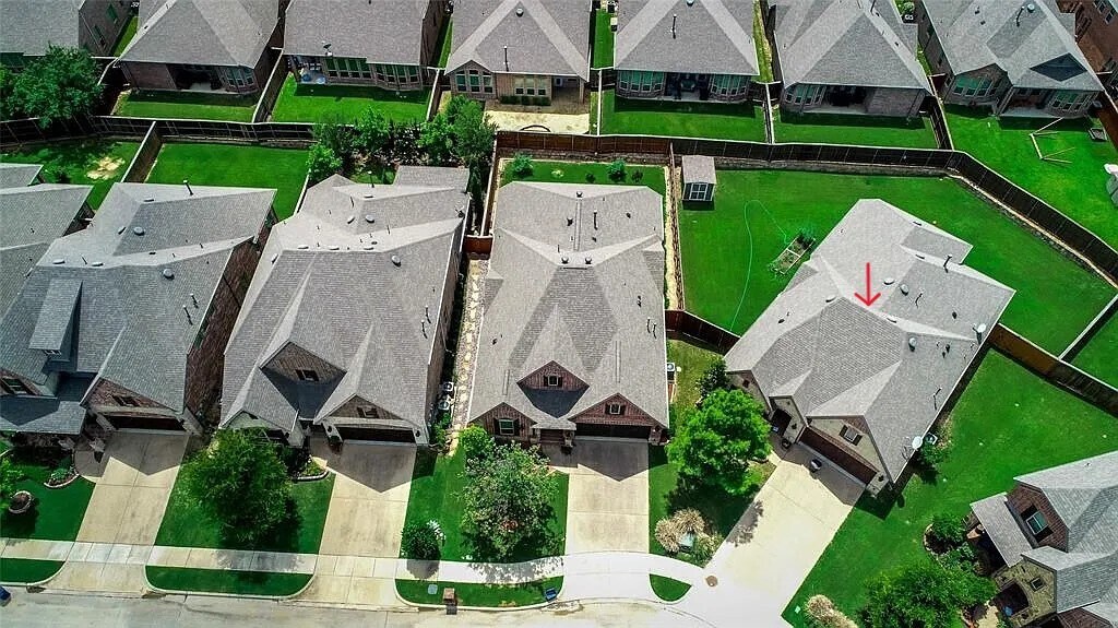 Building Photo - 2829 Sheffield Dr