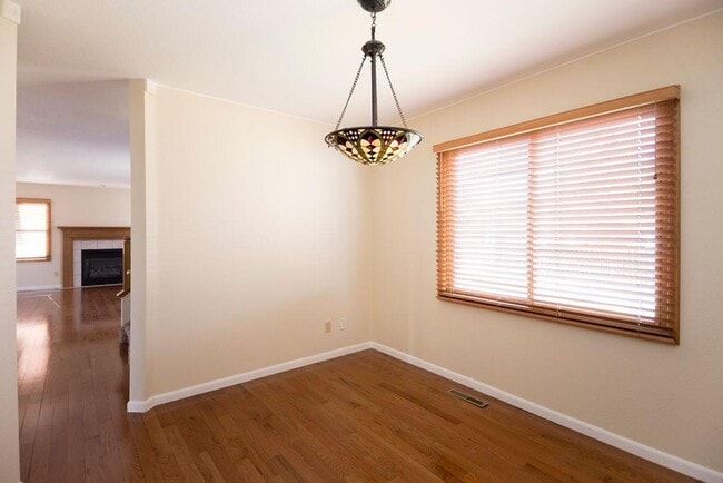 Building Photo - Home backing to foothills