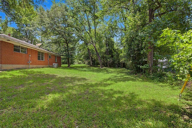 Building Photo - 802 Cline St
