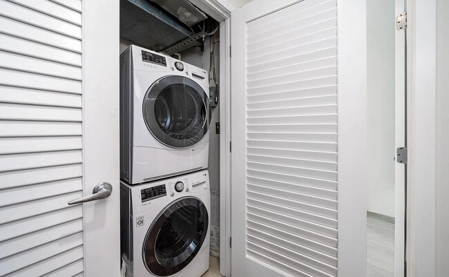 Building Photo - 130 Bay Ridge Pky