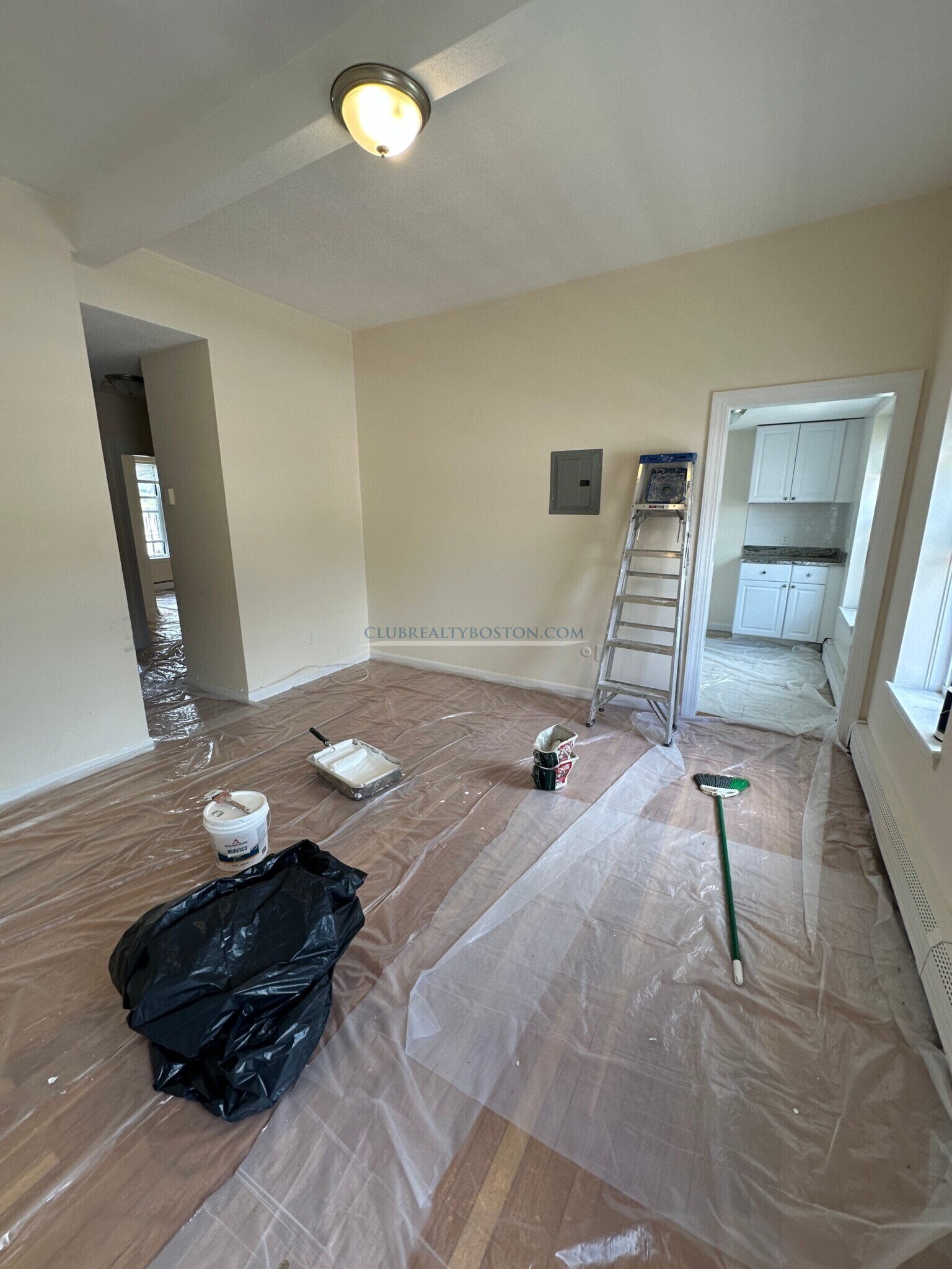 Building Photo - 180 N Beacon St
