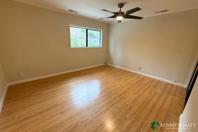 Building Photo - Nature-Surrounded 3BR/3BA Two-Story Home w/ Deck & Views — San Carlos