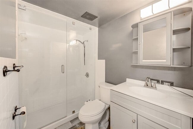 Building Photo - 10453 Carrollbrook Cir