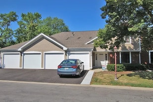 Building Photo - 404 Sandalwood Ln