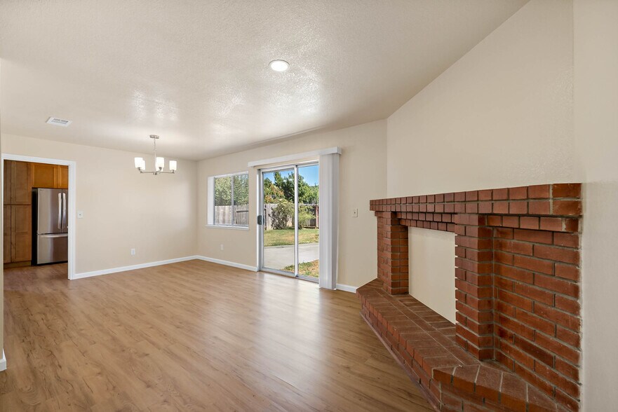 Building Photo - 1401 Prospect Way