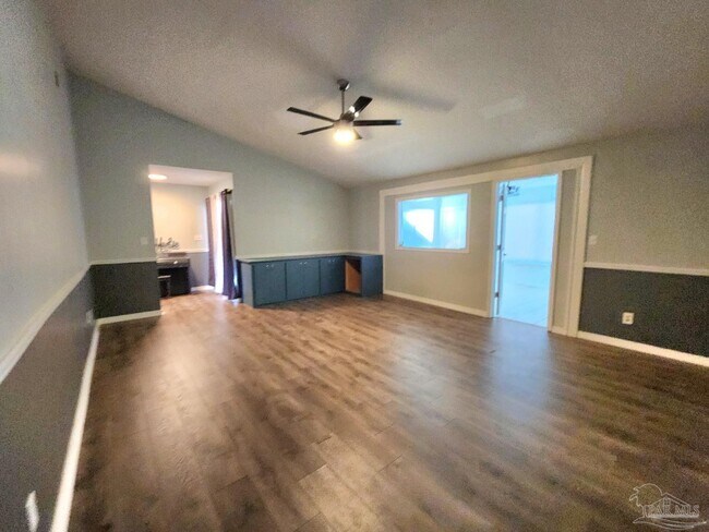 Building Photo - 5140 Choctaw Ave