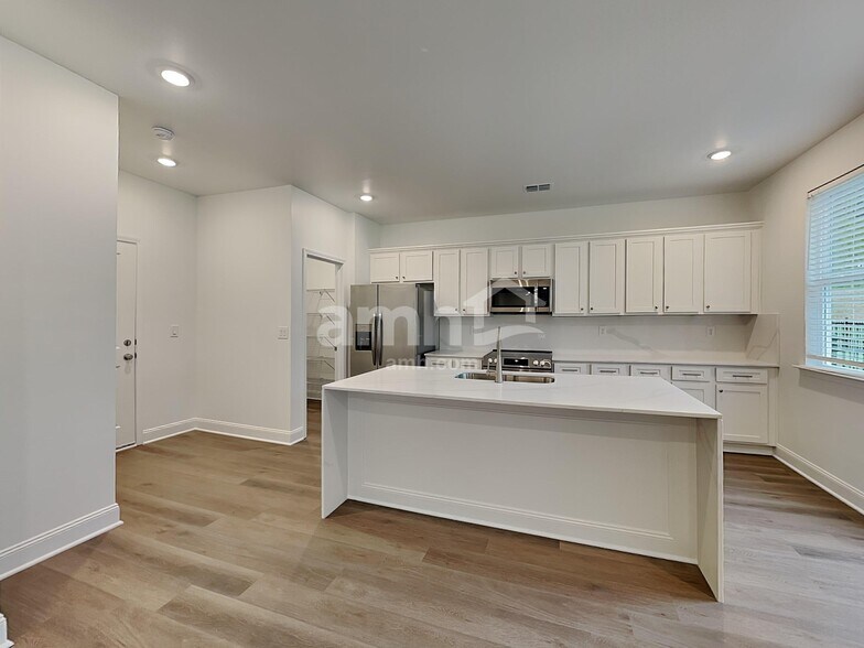 Building Photo - 965 Carnelian Ln