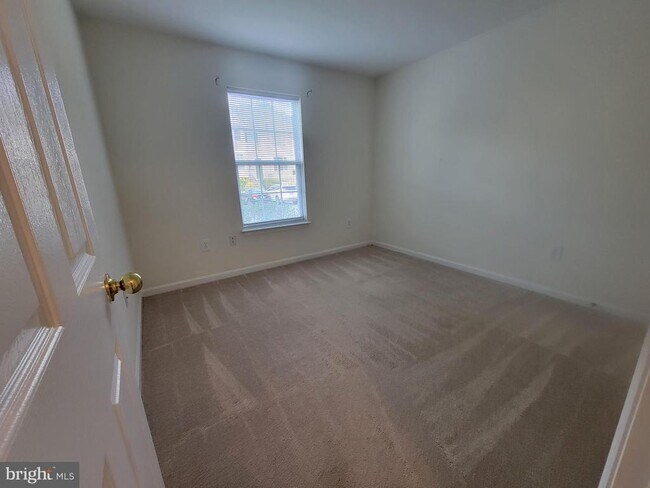 Building Photo - 20872 Ivymount Terrace