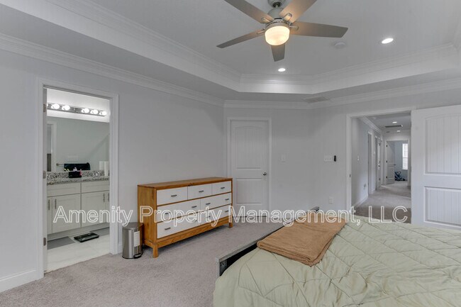 Building Photo - 614 Rolfe St