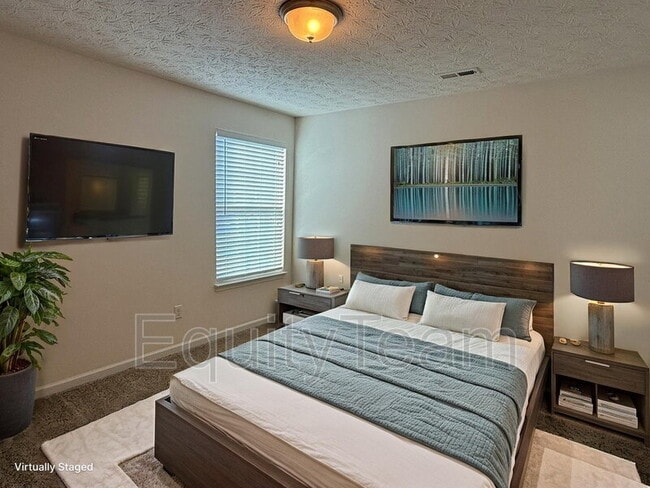 Building Photo - 5686 E Senour Dr