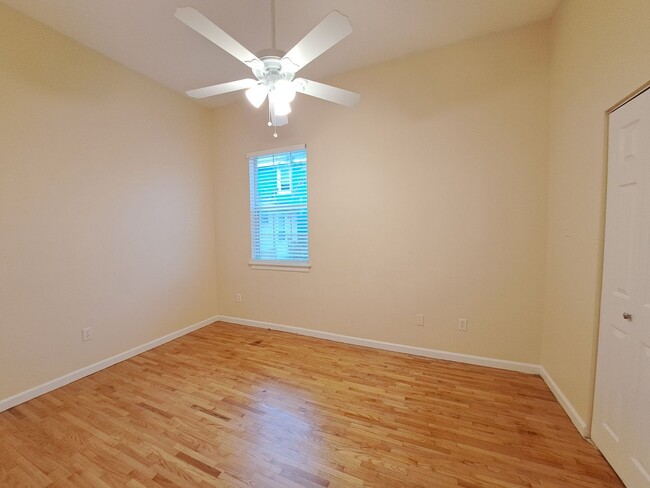 Building Photo - 2509 Gravier St