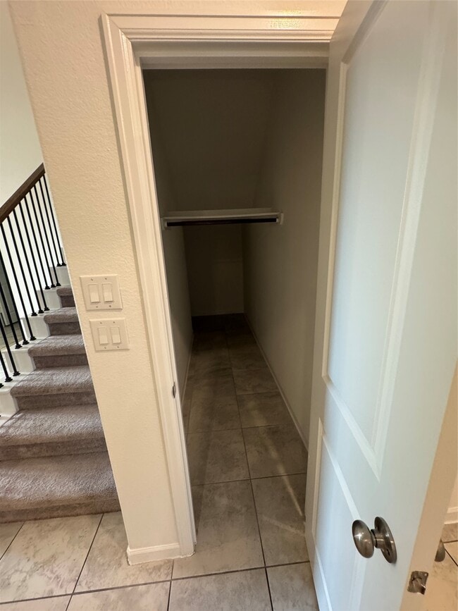 Building Photo - 2911 Cooper Hawk Ln