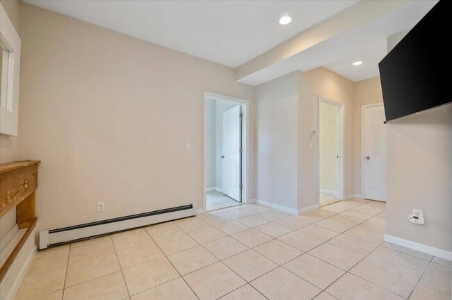 Building Photo - 25 A Gardners Ln