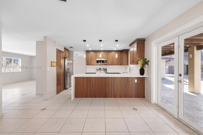 Building Photo - 14020 SW 38th St