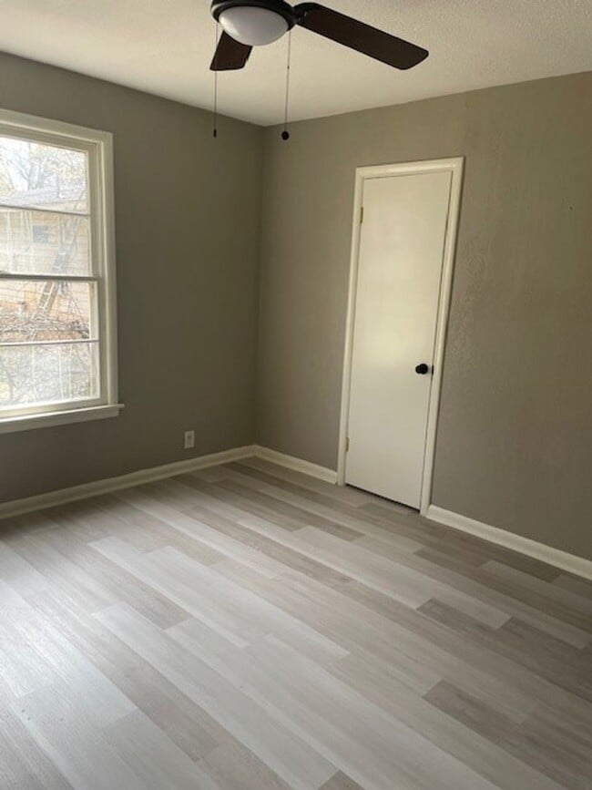 Building Photo - 1415 Hackberry Ave