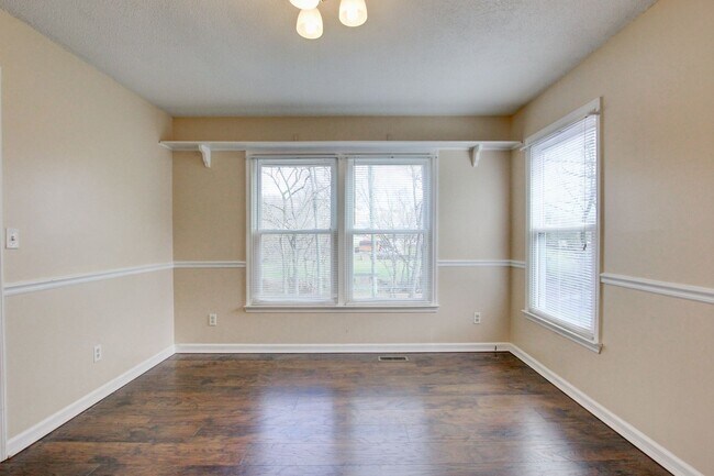 Building Photo - Two Story Home With Fireplace and Basement In Marymont