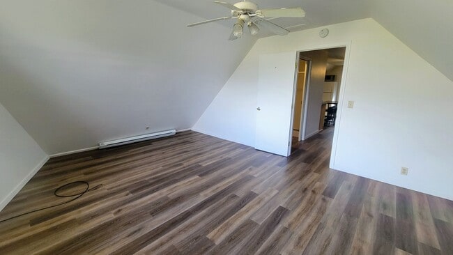 Building Photo - 2028 Linden Dr