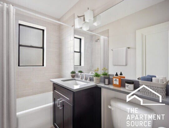 Building Photo - 2315 N Rockwell St