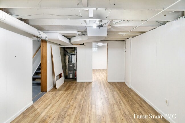 Building Photo - Updated 3 Bedroom Home