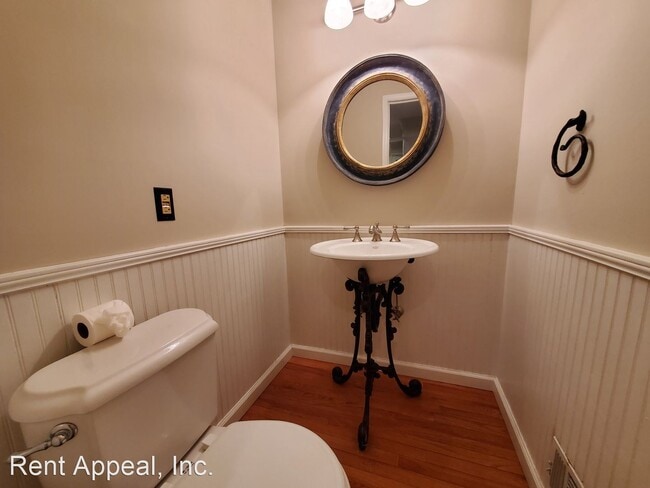 Building Photo - 4 br, 2.5 bath House - 2675 Shadow Pine Dr