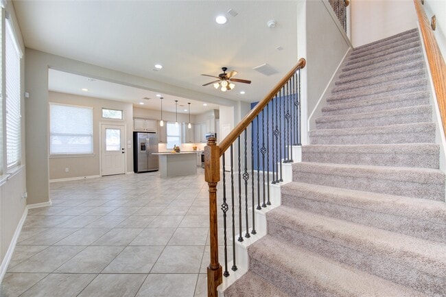 Building Photo - 12130 La Strada St