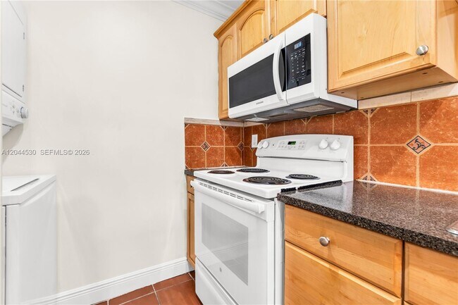 Building Photo - 15350 SW 72nd St