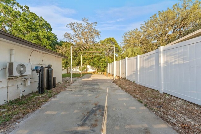 Building Photo - 2112 Ranchita Trail