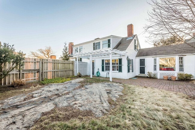 Building Photo - 21 Mugford St