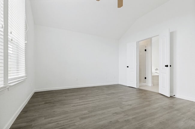 Building Photo - 5224 McGrath Dr