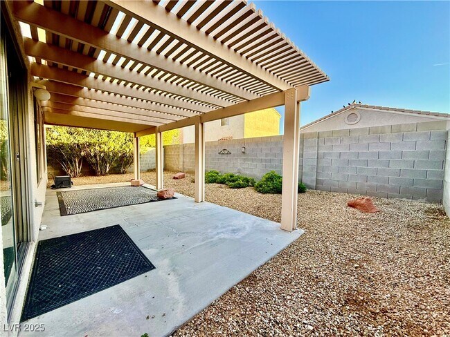 Building Photo - 923 Hollandsworth Ave