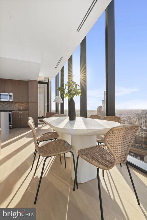 Building Photo - 210 S 12th St