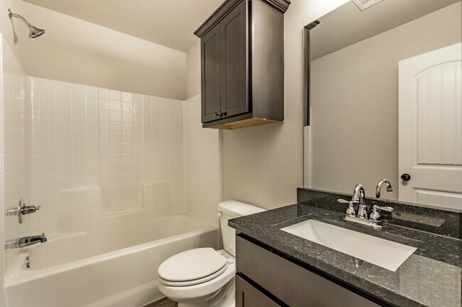 Building Photo - 320 Chalk Hill Ct
